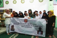 100 Mosques Targeted...