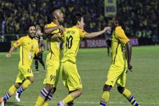 Persegres Gresik Terkapar,...
