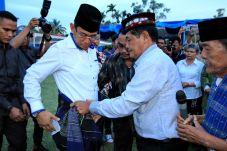 Warga Jorlang Hataran...