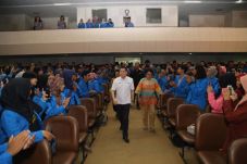 HT: Apa pun Profesinya,...