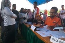 Pasangan Petahana Menang...
