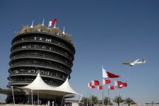 Bahrain Desak Qatar...