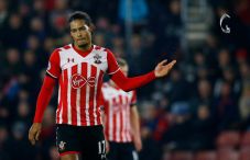 Liverpool Batalkan Rencana...