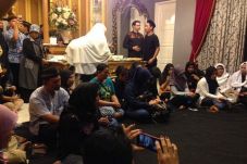 Keluarga Gelar Tahlilan...