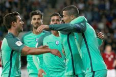 Ronaldo Pimpin Portugal...