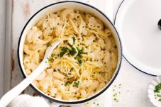 Mac N Cheese, Makanan...
