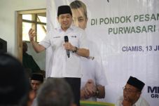 HT: Membangun Masyarakat...