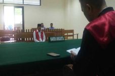 Aniaya Pemandu Lagu,...