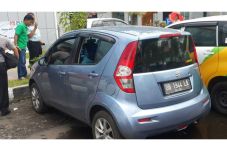 Mobil Perwira Polda...