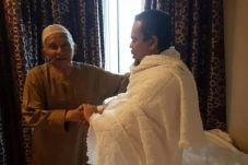 Bertemu di Makkah, Amien...