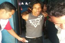 Tukang Parkir Nyambi...