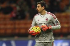 Manajer Baru Milan Minta...