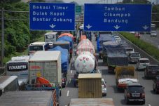 H-4 Lebaran, Truk Dilarang...