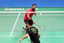 Juara Olimpiade Tersungkur,...