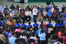 JR Saragih Gelorakan...