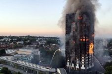 Kebakaran Apartemen...