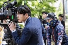 Ji Chang Wook Terlihat...
