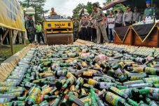 Polres Banjar Musnahkan...