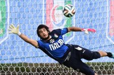 Milan Gerak Cepat, Kiper...