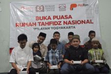 Keceriaan Santri Rumah...