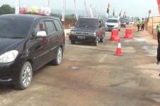 Kendaraan Keluar Tol...
