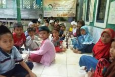 LAZ Harfa Berbagi Kebahagian...