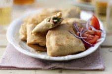 Samosa Bayam Keju Menu...