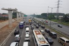 Macet Parah, Tol Jakarta-Cikampek...