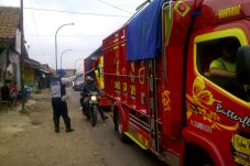 Begini Perjuangan Petugas...