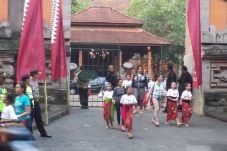 Anak-anak Ini Senang...