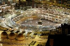Dunia Islam Kecam Upaya...