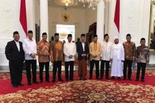 Dipimpin Bachtiar Nasir,...
