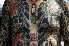 Yakuza Ingin Dirikan...