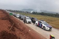 Arus Balik, Kendaraan...