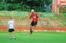 Nakhoda PSM Tertawakan...