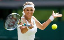 Azarenka Tak Sabar Jalani...