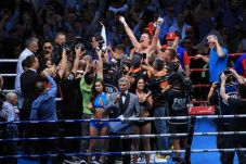 Horn Ajak Gelut Mayweather...