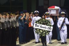 Tangisan Putra Serka...