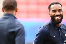 Lacazette Lampaui Rekor...