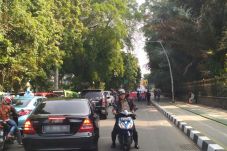 Jalan Macet, Warga Keluhkan...