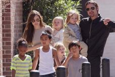 Angelina Jolie Mulai...