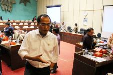 Istri Jenderal Pukul...
