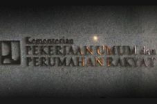 Turuti Jokowi, Kementerian...