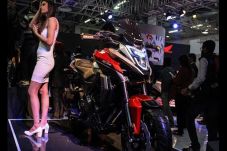 Honda Akan Jual Motor...