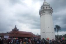 Revitalisasi Kawasan...