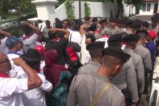 Bela HT, Kader Perindo...
