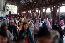 Hampir 20 Ribu Warga...