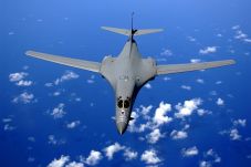 Tantang China, Bomber...