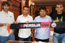 Mundur dari PSSI, Gede...