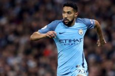 Tinggalkan ManCity,...